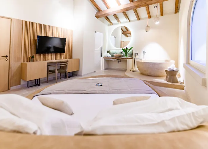 Pollicastro Boutique Hotell 4*