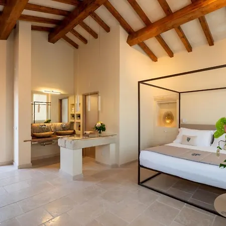 Pollicastro Boutique 4*