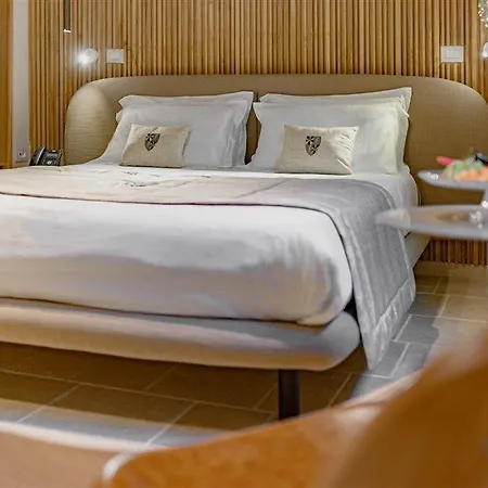 Pollicastro Boutique 4*