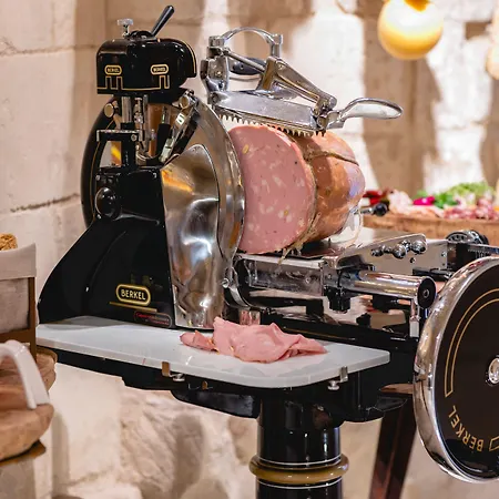 Pollicastro Boutique Hotell 4*