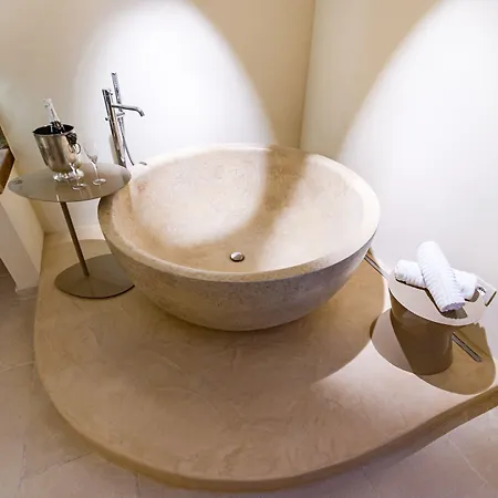 Hotell Pollicastro Boutique 4*