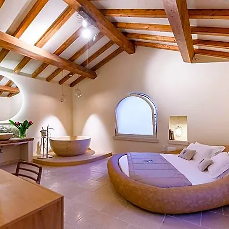 Pollicastro Boutique 4*